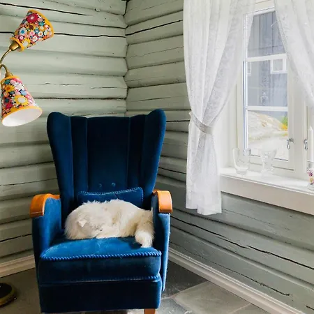 וילה Beautiful Log House At The World's End, Tjome