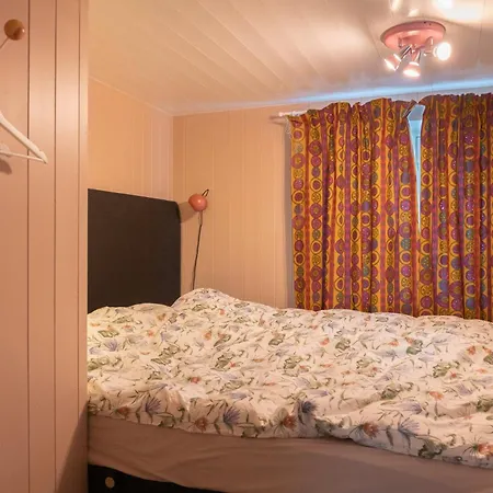 וילה Beautiful Log House At The World's End, Tjome Helgeroa