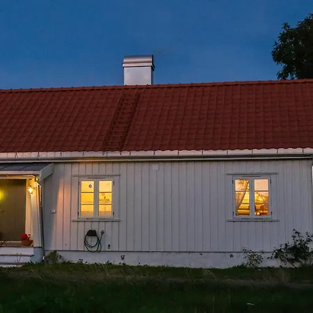 Beautiful Log House At The World's End, Tjome וילה *